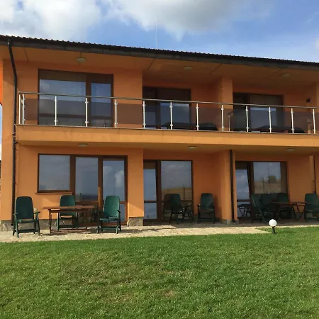 Maison d'hôtes албиция Sinemoretz